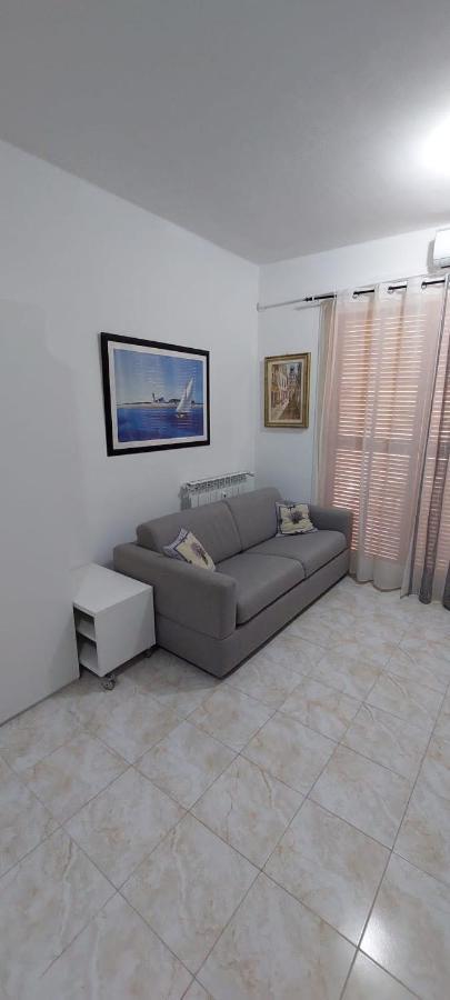 Ampio Monolocale Con Terrazzo - A 2 Passi Dal Mare Daire Latte Dış mekan fotoğraf